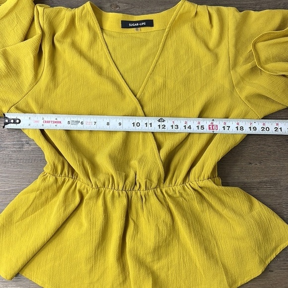 SugarLips Women’s Yellow V Neck Blouse with Butterfly Style Sleeves, size medium - Picture 5 of 9